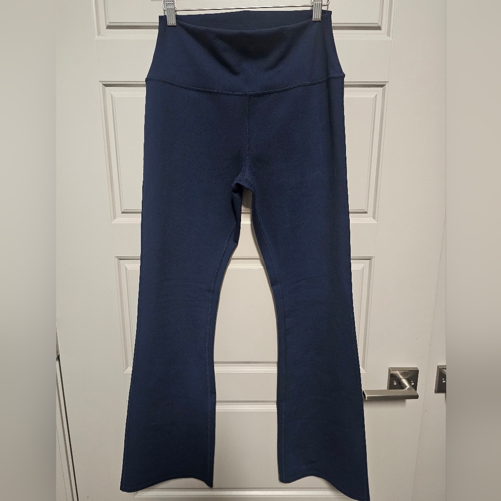 Alo Yoga 7/8 Airbrush High-Waist Bootcut Legging